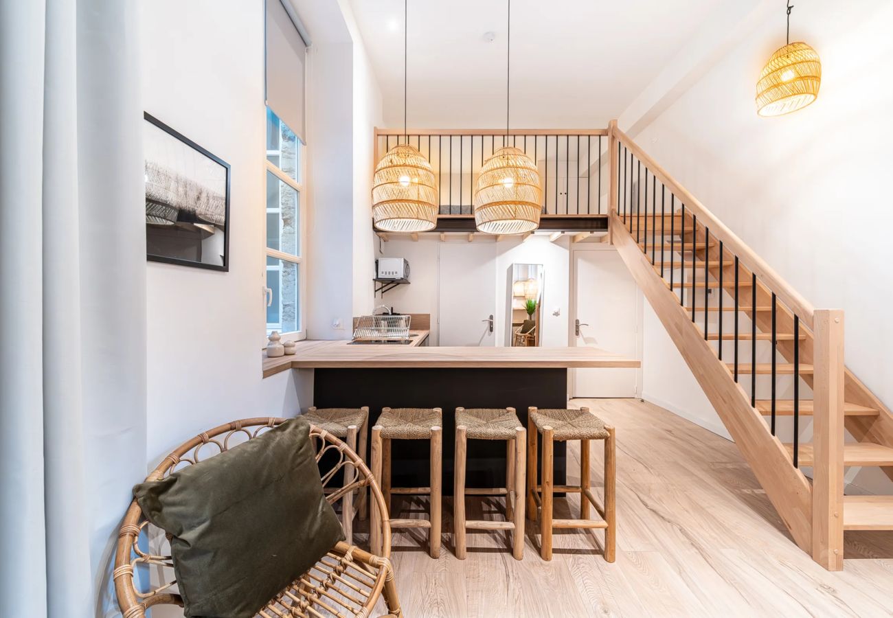 Apartment in Lyon - Smartstay - Suites Opéra Aretha