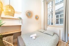 Apartment in Lyon - Smartstay - Suites Opéra Aretha