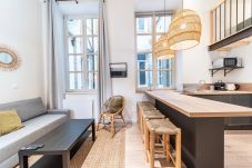 Apartment in Lyon - Smartstay - Suites Opéra Ella