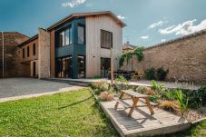 Maison à Theizé - Smartstay - Maison en  Calade avec piscine